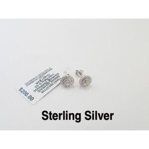 1/10CTW Diamond and Sterling Silver Flower Earrings